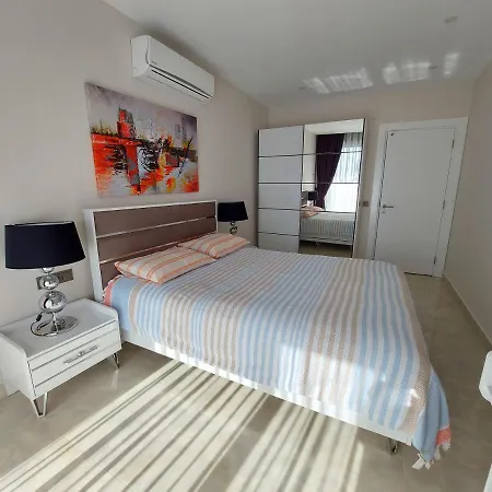 Konak Seaside Tower Apartment 14 Alanya